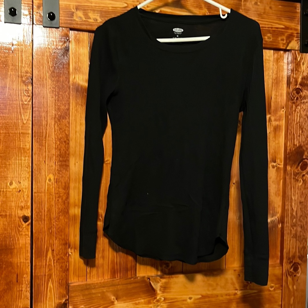 Long sleeve black fitted shirt
